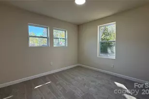 227 W 11th St, Salisbury, NC 28144 - Photo 13