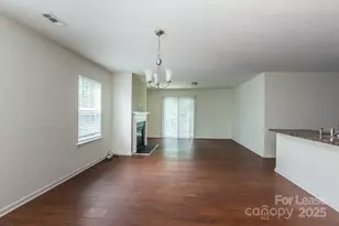 3431 Victoria Brook Ln, Charlotte, NC 28208 - Photo 3