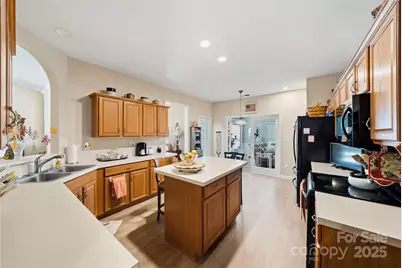 2561 Governors Pointe Court NE, Concord, NC 28025 - Photo 15