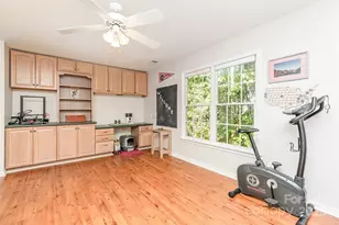 8437 Kilmartin Ln, Charlotte, NC 28269 - Photo 17