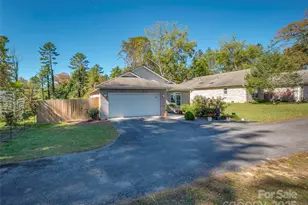 949 Kanuga Rd, Hendersonville, NC 28739 - Photo 3