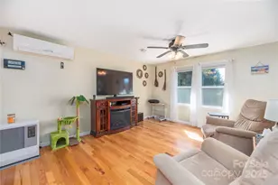 29 Arrowhead Rd, Clyde, NC 28721 - Photo 3