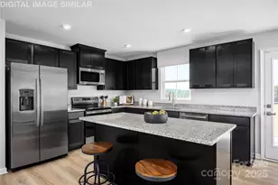 10051 Florentine Wy, Charlotte, NC 28214 - Photo 3