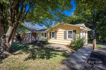 1341 36th Avenue Drive NE, Hickory, NC 28601 - Photo 3