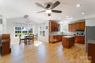 895 E Monbo Rd, Statesville, NC 28677 - Photo 7