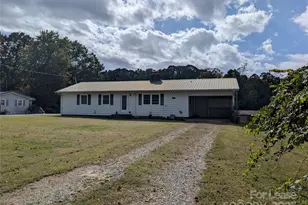 155 Hamptons Cove Rd, Troutman, NC 28166 - Photo 3