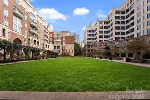 400 N Church St, Charlotte, NC 28202 - Photo 9