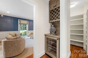 2611 Forest Dr, Charlotte, NC 28211 - Photo 9