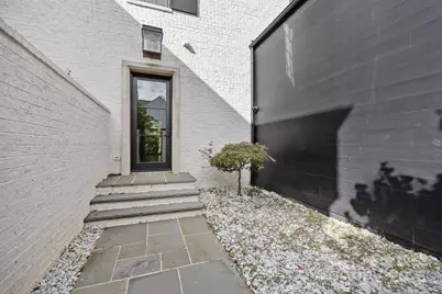 9004 Tynecastle Commons Court, Charlotte, NC 28226 - Photo 3