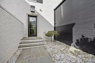 9004 Tynecastle Commons Ct, Charlotte, NC 28226 - Photo 3