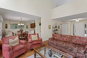 320 Dawnbrook Dr, Flat Rock, NC 28731 - Photo 9