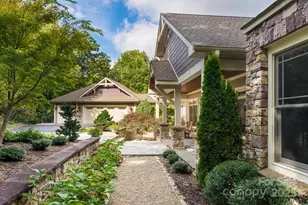 104 Mossridge Ct, Flat Rock, NC 28731 - Photo 3