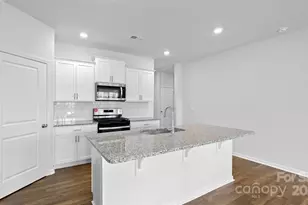 615 Country Oak Dr, Asheville, NC 28804 - Photo 5