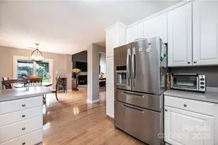 1472 Sweetbriar Ln, Hickory, NC 28602 - Photo 19