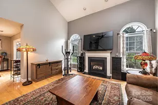 1472 Sweetbriar Ln, Hickory, NC 28602 - Photo 11