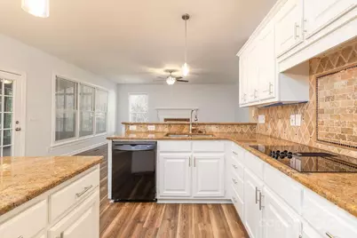 5238 Downing Creek Drive, Charlotte, NC 28269 - Photo 15