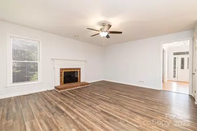 5238 Downing Creek Drive, Charlotte, NC 28269 - Photo 9