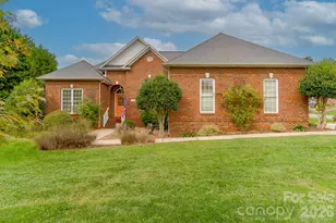 811 4th St NE, Conover, NC 28613 - Photo 1