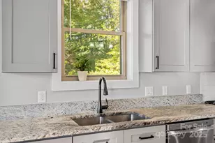 22 Governors View Rd, Asheville, NC 28805 - Photo 15