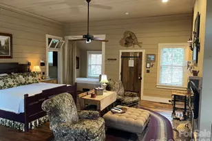 139 Boardinghouse Wy #15, Sylva, NC 28779 - Photo 3