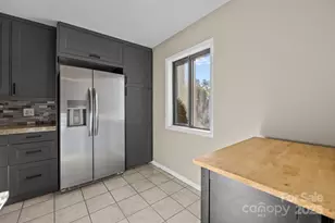 7939 Charter Oak Ln, Charlotte, NC 28226 - Photo 5