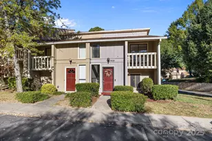 7939 Charter Oak Ln, Charlotte, NC 28226 - Photo 3