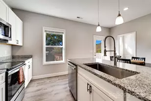 955 N Canton Rd, Canton, NC 28716 - Photo 9