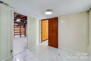 209 Park St, Morganton, NC 28655 - Photo 23