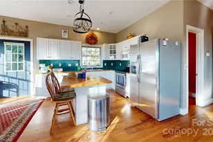 11 Wildflower Ln, Newland, NC 28657 - Photo 5