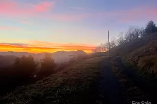 11 Wildflower Ln, Newland, NC 28657 - Photo 1