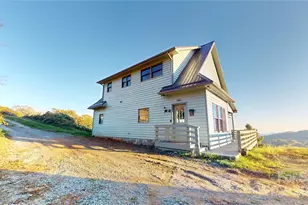 11 Wildflower Ln, Newland, NC 28657 - Photo 3