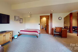 811 Hemlock Dr, Newland, NC 28657 - Photo 39