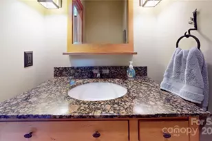 811 Hemlock Dr, Newland, NC 28657 - Photo 31