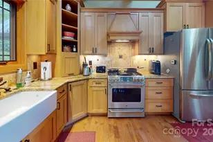 811 Hemlock Dr, Newland, NC 28657 - Photo 19