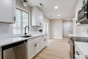 2105 Killarney Pl, Charlotte, NC 28262 - Photo 7