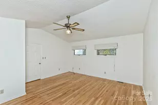 111 Cloverleaf Ln, Asheville, NC 28803 - Photo 19