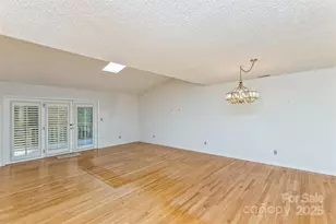 111 Cloverleaf Ln, Asheville, NC 28803 - Photo 7