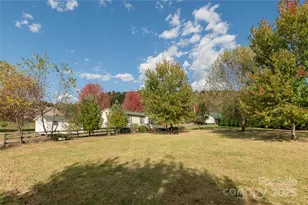 41 Little Hungry Rd, Hendersonville, NC 28792 - Photo 21