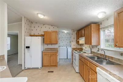 41 Little Hungry Road, Hendersonville, NC 28792 - Photo 9