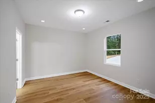 118 Aspen St, Yadkinville, NC 27055 - Photo 23