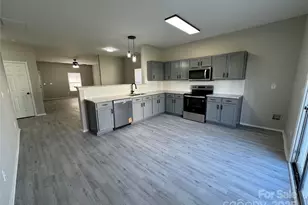 9019 Newfield St, Charlotte, NC 28216 - Photo 5