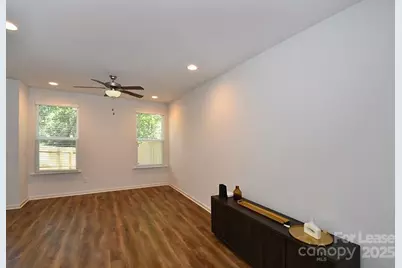 2046 McDonald Drive, Charlotte, NC 28216 - Photo 7