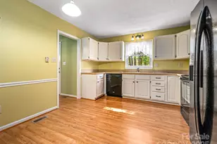 40 Sagebrush Cir, Etowah, NC 28729 - Photo 7