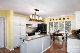 481 Overlook Dr, Mars Hill, NC 28754 - Photo 11