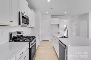 1705 Heron Ct, Belmont, NC 28012 - Photo 7