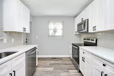 2921 Ravencroft Drive, Charlotte, NC 28208 - Photo 15