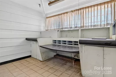 1505 Newton Drive, Statesville, NC 28677 - Photo 5