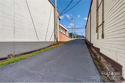 1505 Newton Drive, Statesville, NC 28677 - Photo 15