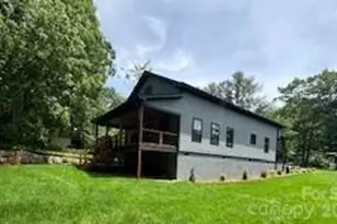 203 2 S Oconeechee Ave, Black Mountain, NC 28711 - Photo 7