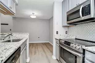 427 W 8th St, Charlotte, NC 28202 - Photo 5